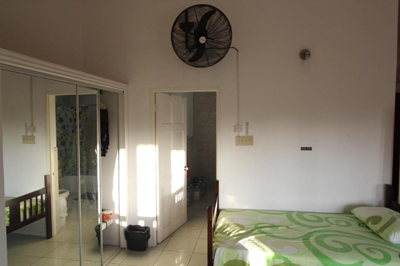 Belleh23 Kingston Creative Guesthouse ภายนอก รูปภาพ